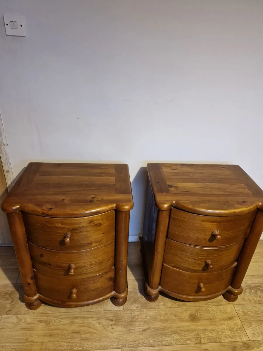 Unique bedroom furniture set - Image 2
