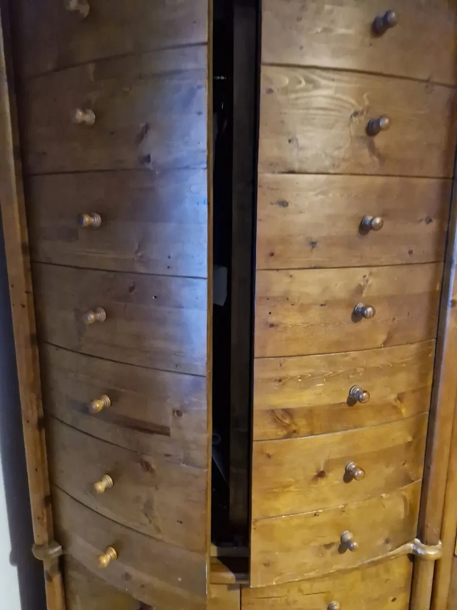 Unique bedroom furniture set - Image 3