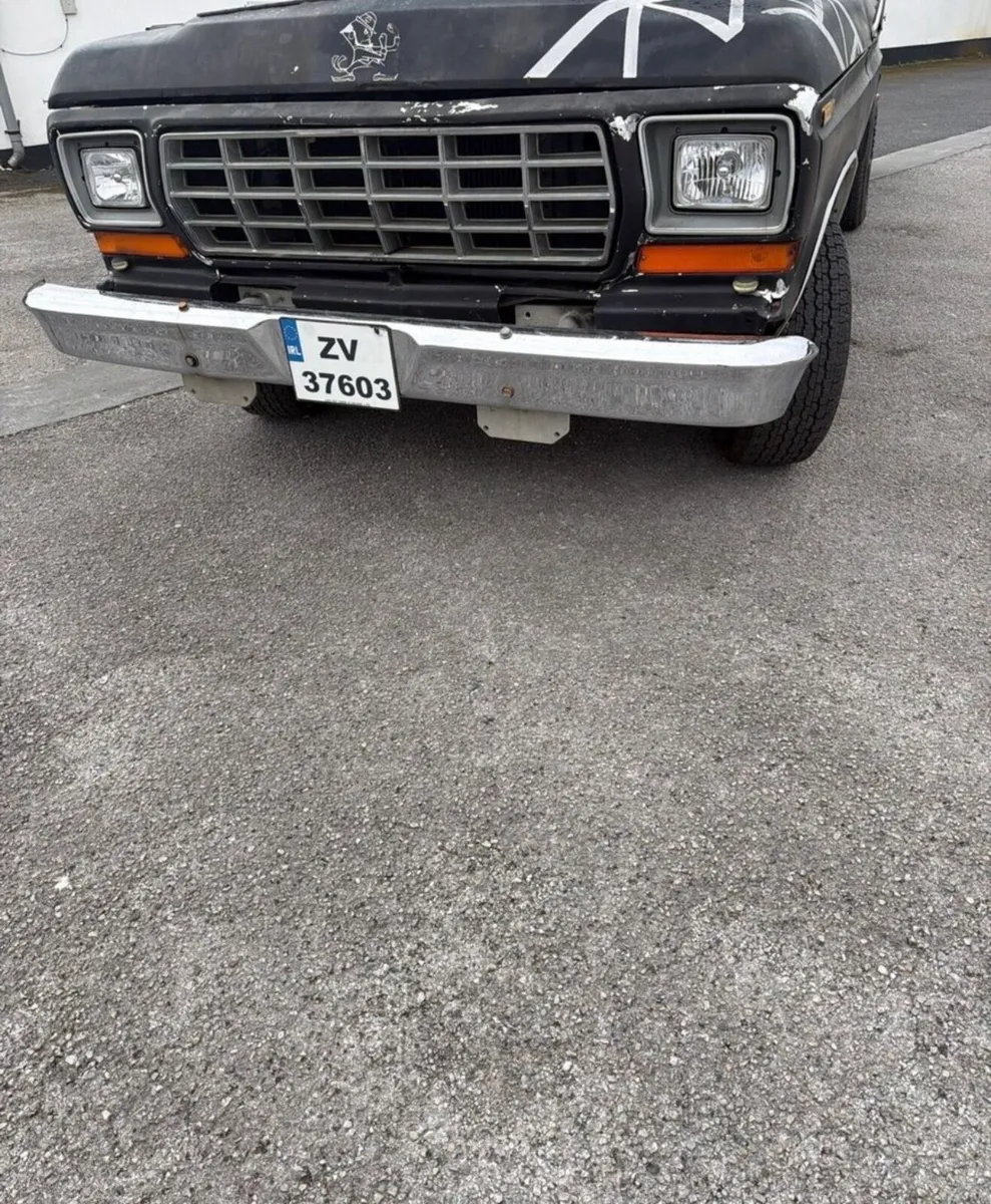1979 American ford f250 advertisement truck - Image 4