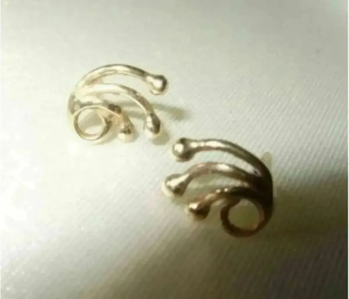 Vintage 9ct Gold Earrings - Image 4