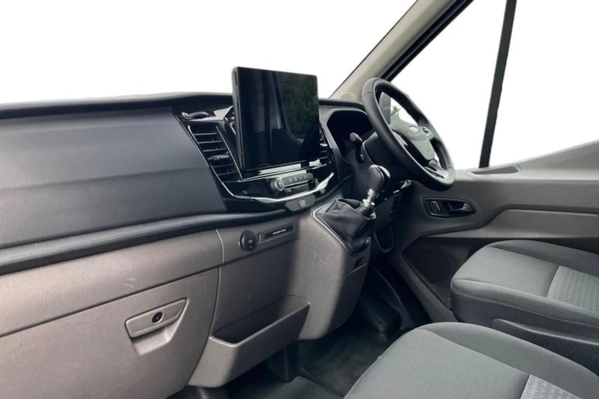 Ford Transit 350 Limited L3 H2 LWB Medium Roof FWD - Image 3