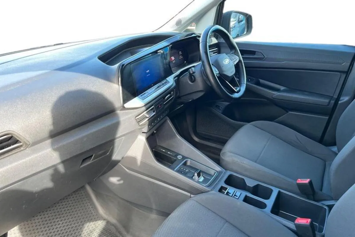 Ford Transit Connect 250 L2 PETROL 1.5 EcoBoost PH - Image 3