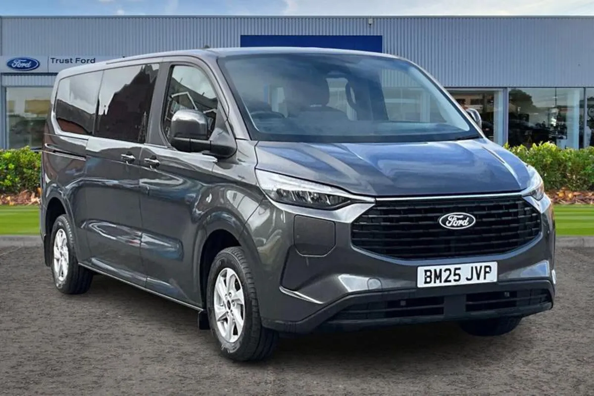 Ford Tourneo Custom 340 L2 PETROL FWD  2.5 PHEV 23 - Image 1