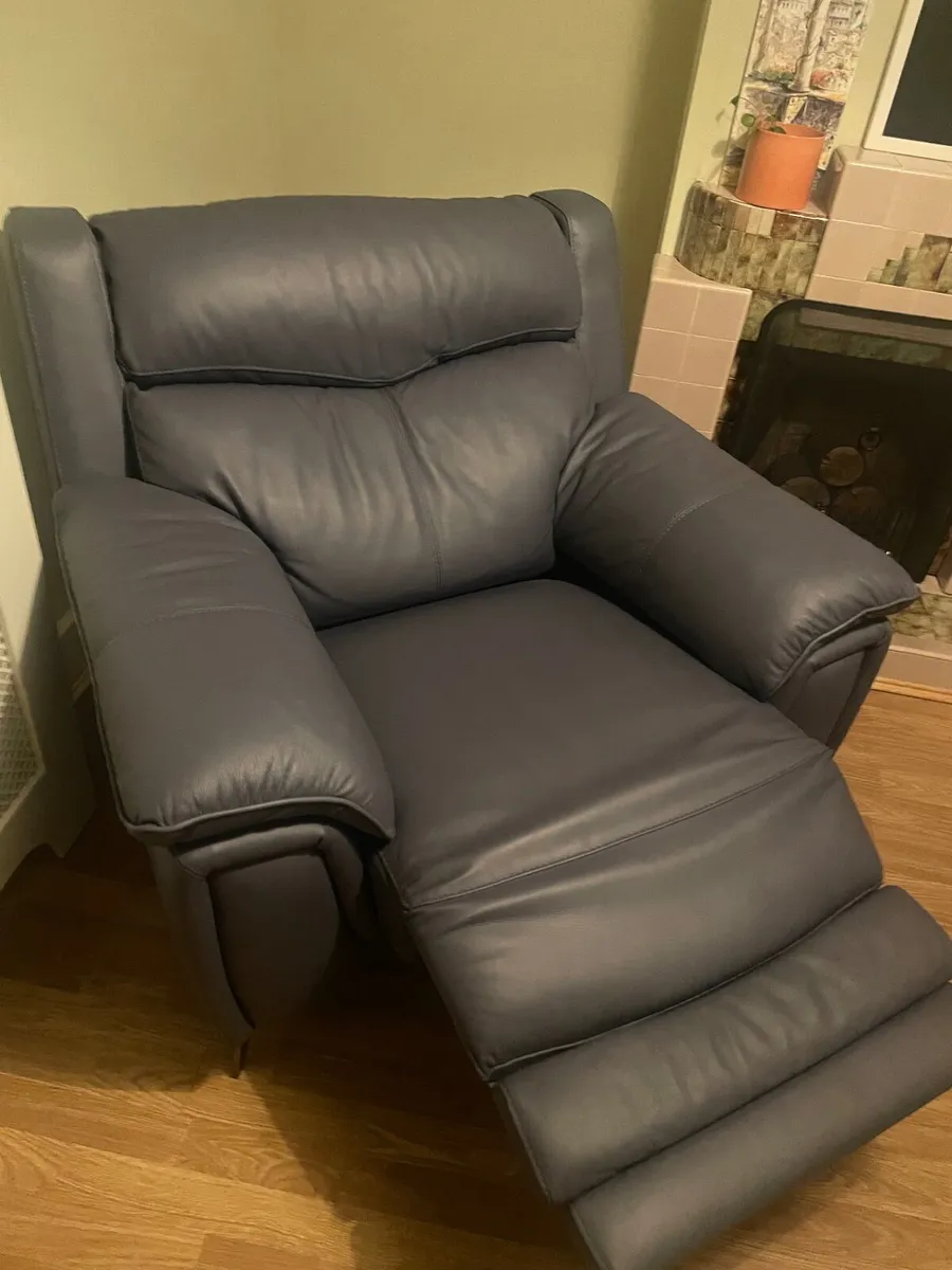 DFS Leather Electric Recliner & Headrest - Image 1