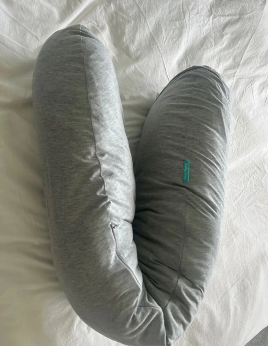 Kally sleep pregnancy pillow - Image 1