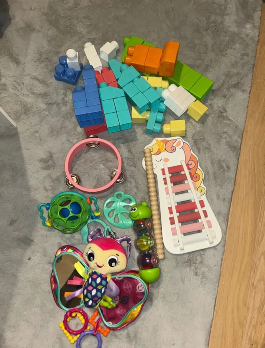 Kid toys, rattles, music, blocks and storage box - Image 2