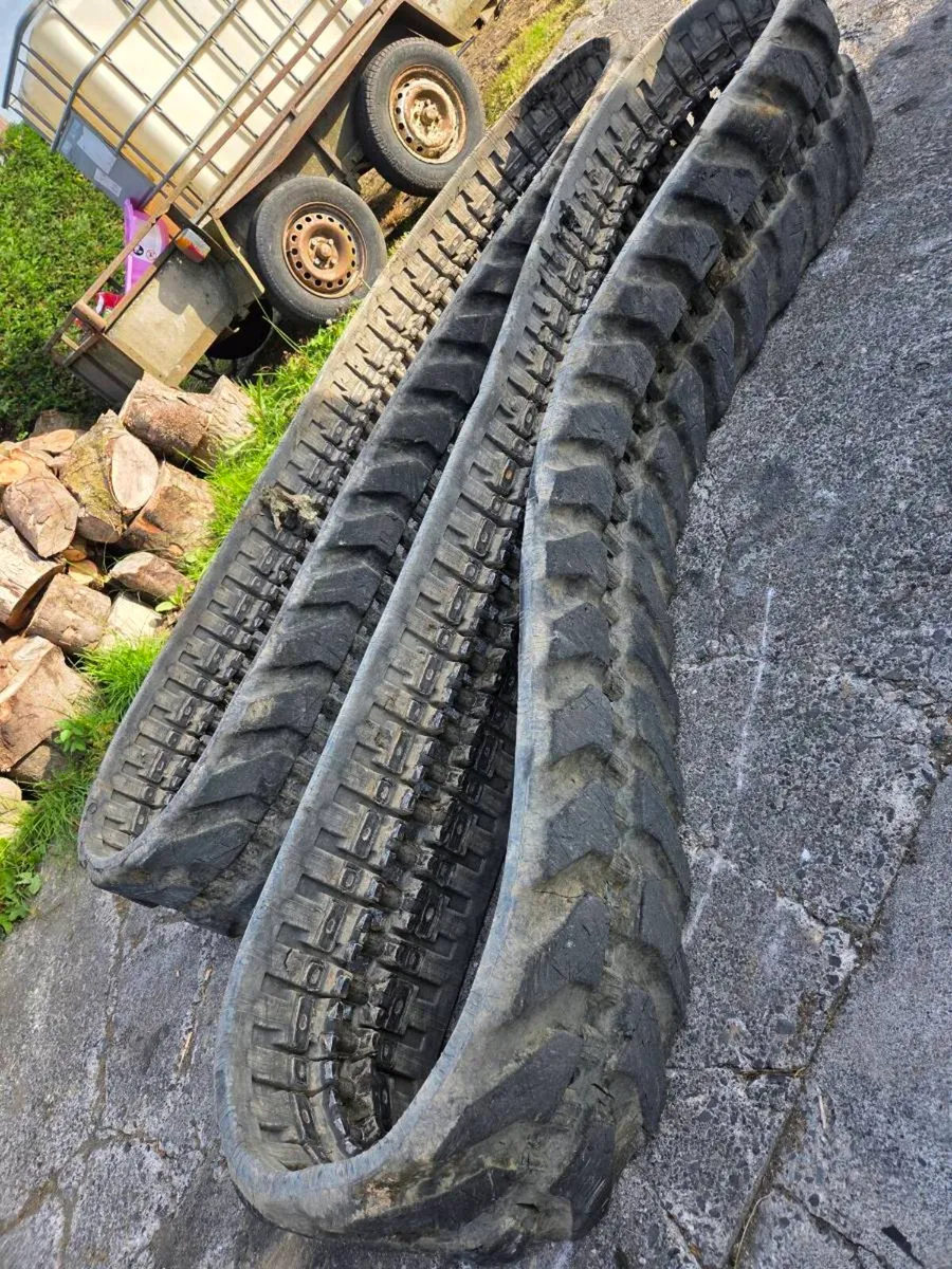 Rubber tracks - Image 2