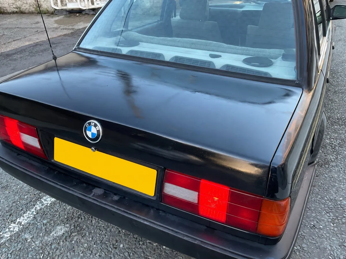 BMW 318i E30 - Image 4