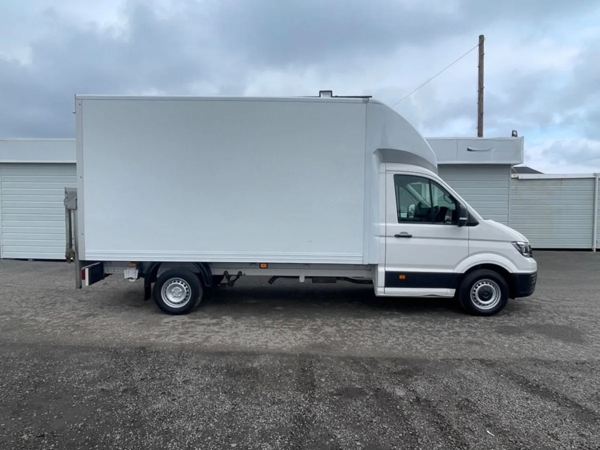 2019 Volkswagen Crafter Luton Box Van - Image 1