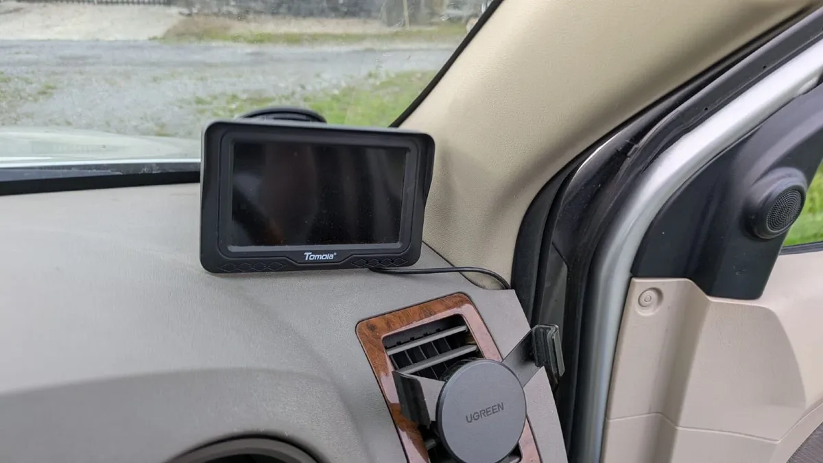 Toyota Hilux 3.0 D-4D Automatic Crew Cab for sale - Image 4