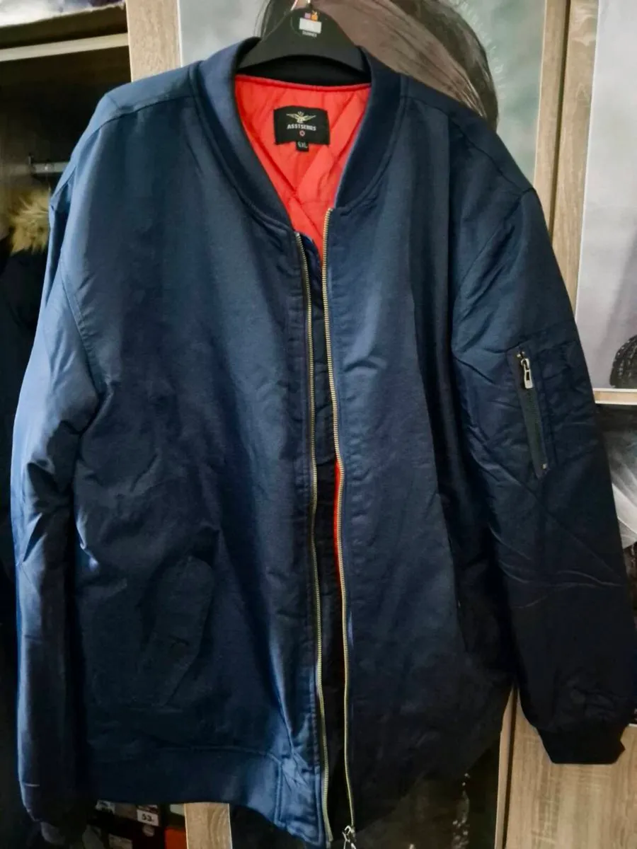 NEW BOMBER JACKET - Image 4