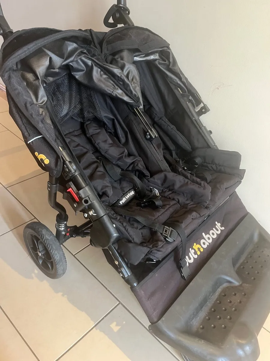 Out n About double buggy - Image 2