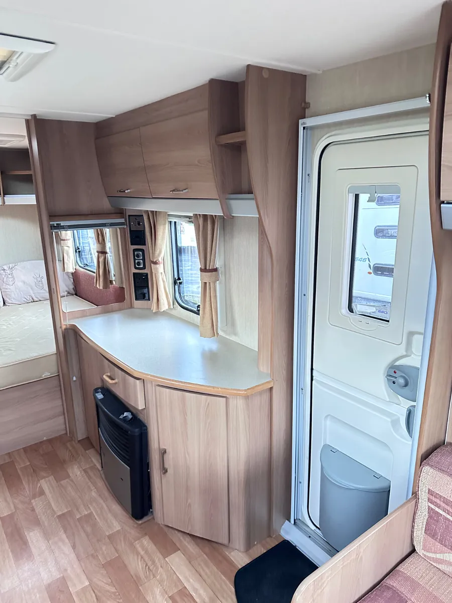✨STUNNING ELDDIS AVANTE 4 BERTH FIXED BED✨ - Image 4