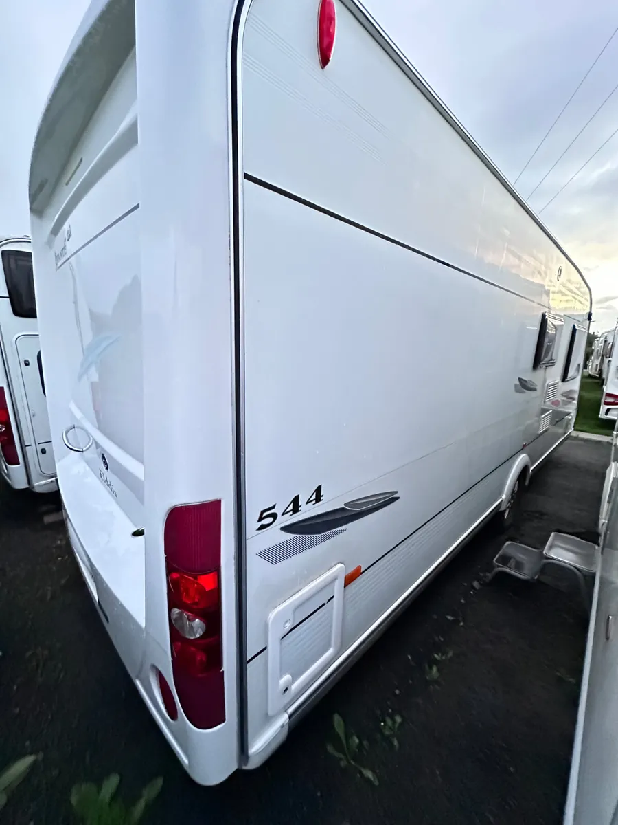 ✨STUNNING ELDDIS AVANTE 4 BERTH FIXED BED✨ - Image 2