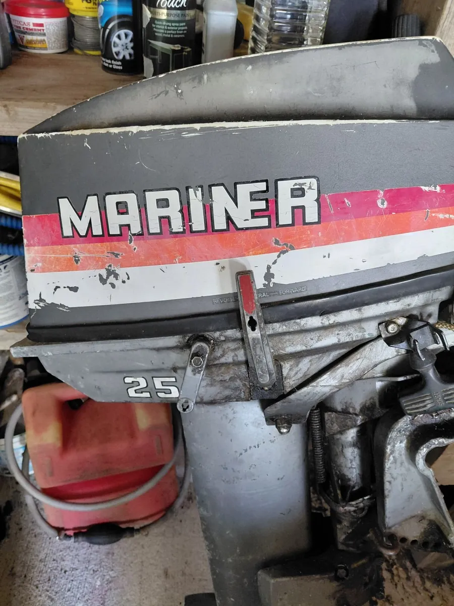 Boat with Engine - Image 2