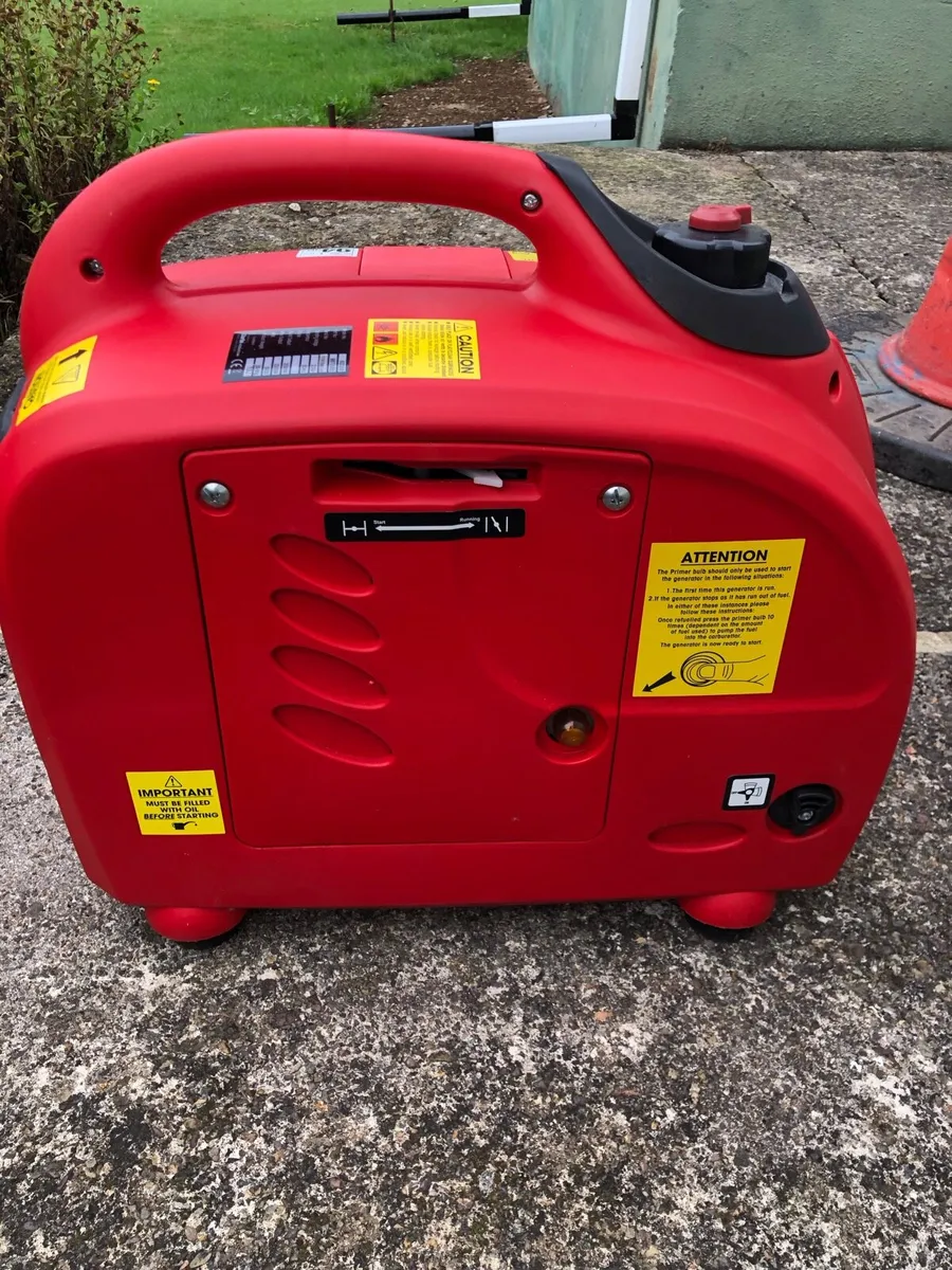 Clarke 2.2. KW Inverter Generator - Image 2