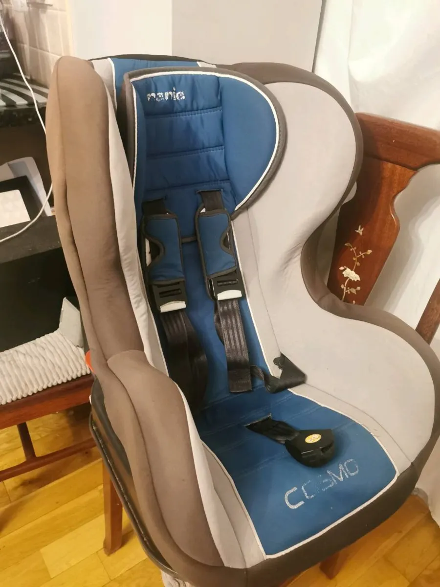 Child car seat - Image 1