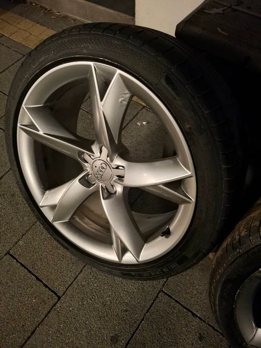 Genuine AUDI 19inch S5 wheels - Image 2