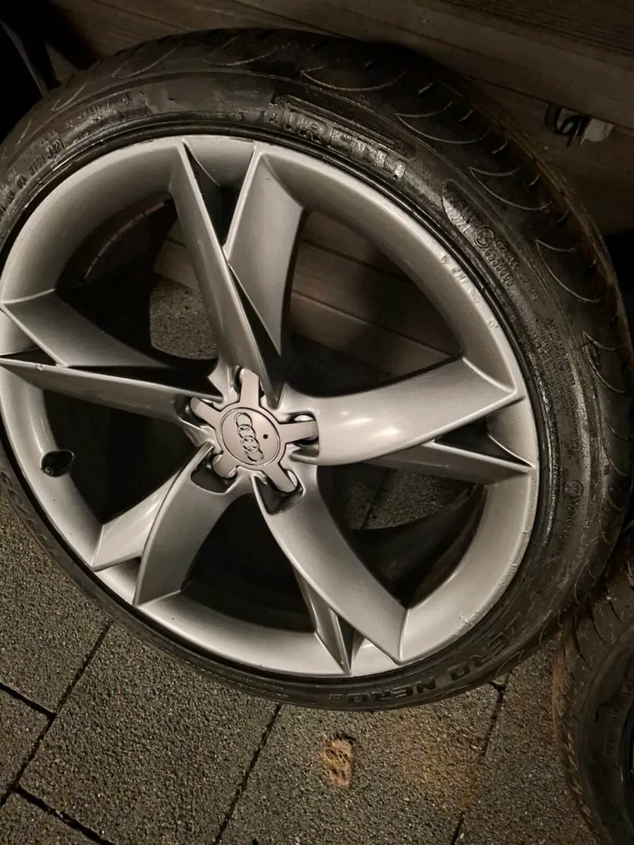 Genuine AUDI 19inch S5 wheels - Image 3