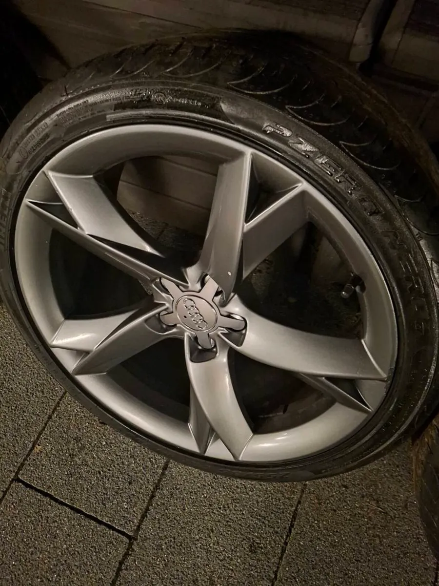 Genuine AUDI 19inch S5 wheels - Image 4