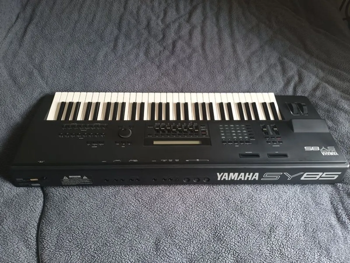 Yamaha Sy85 - Image 2