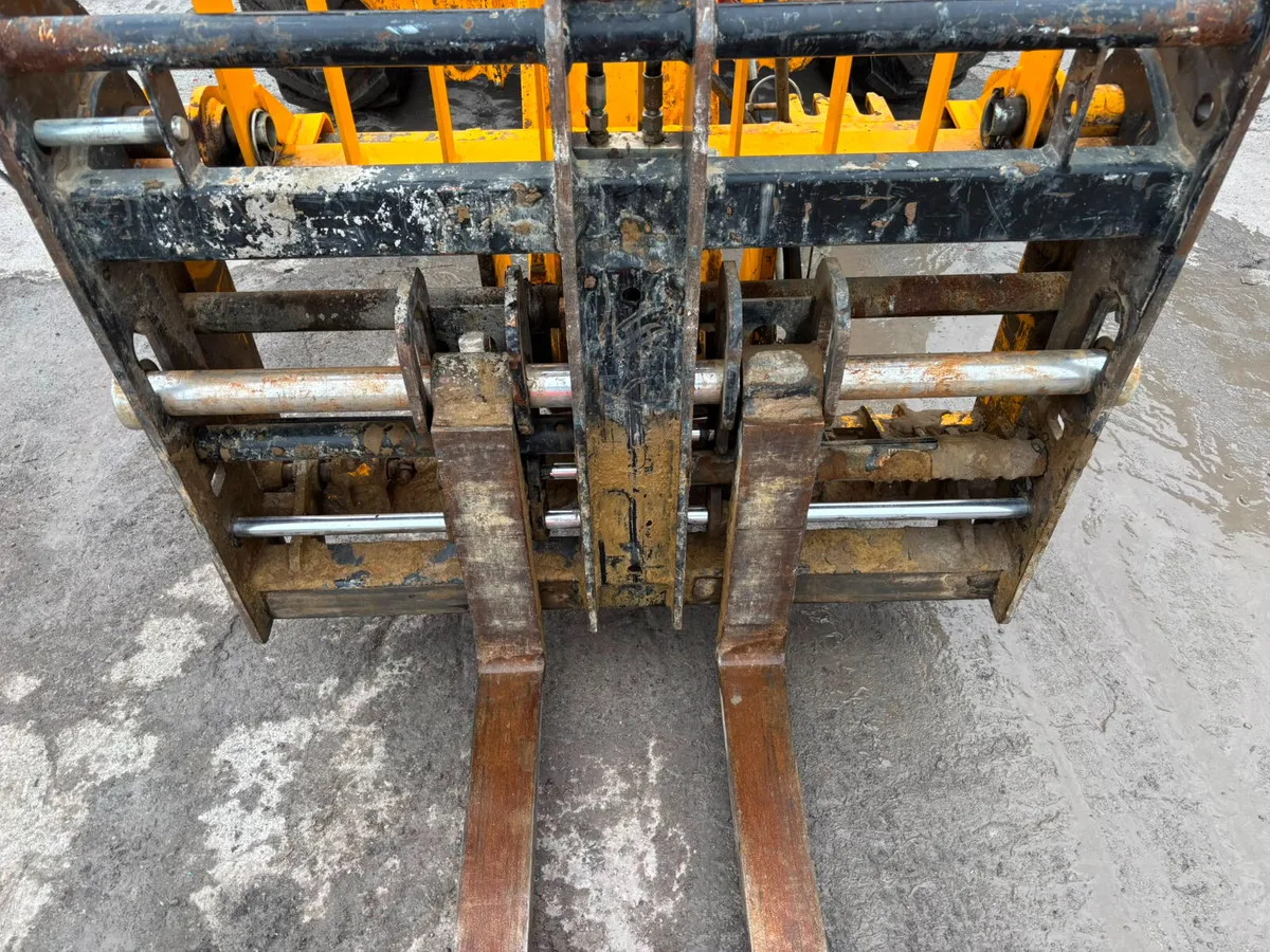JCB Loadall telescopic handler - Image 3