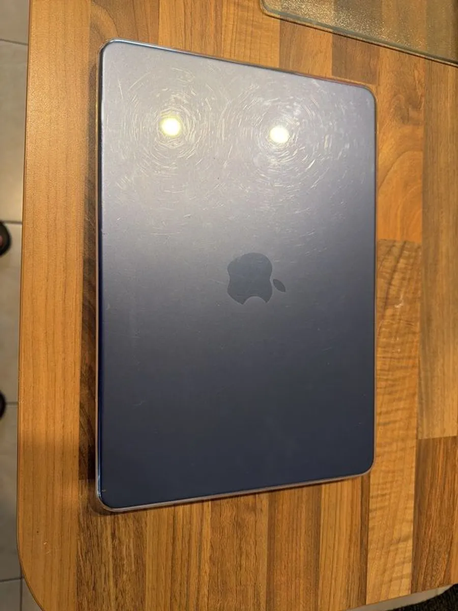Mackbook Neo with Apple care - Image 1