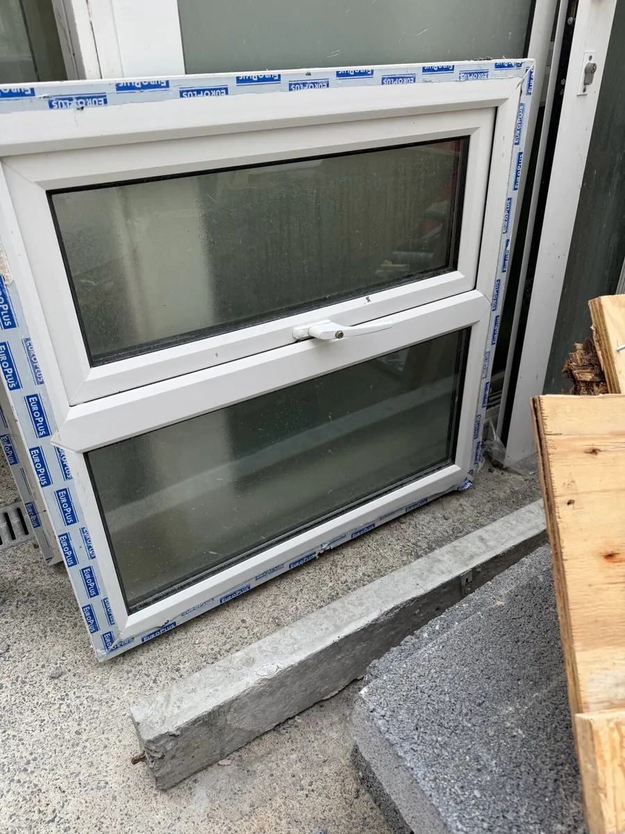 FREE 6 Windows (various sizes) - Image 1