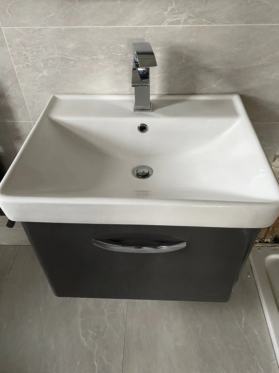 Bathroom Vanity Unit - Image 1