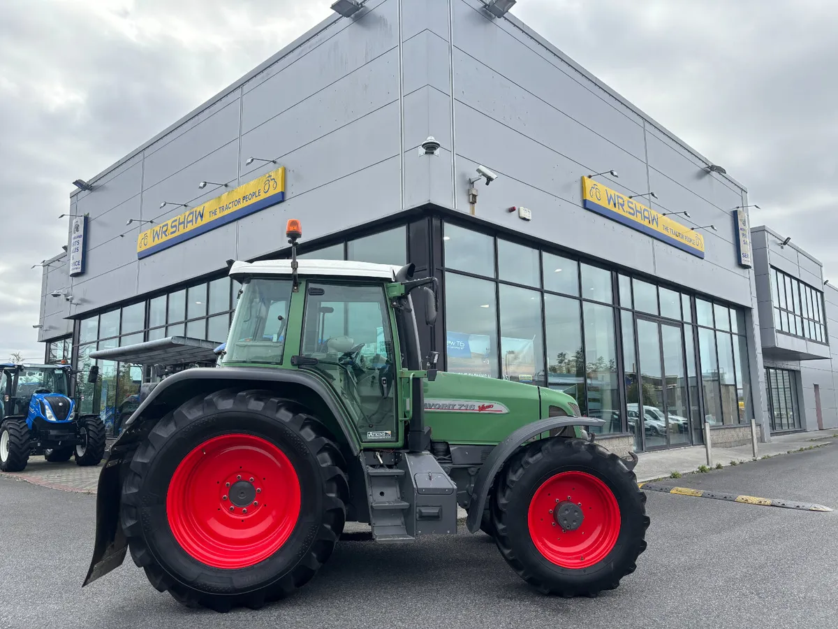 Fendt Favorit 716 Vario - Image 3