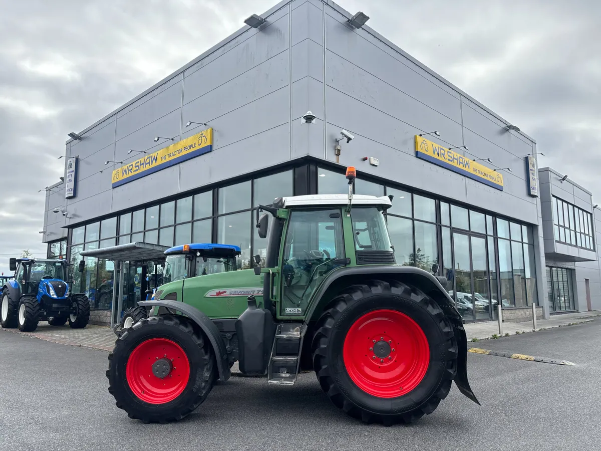 Fendt Favorit 716 Vario - Image 1