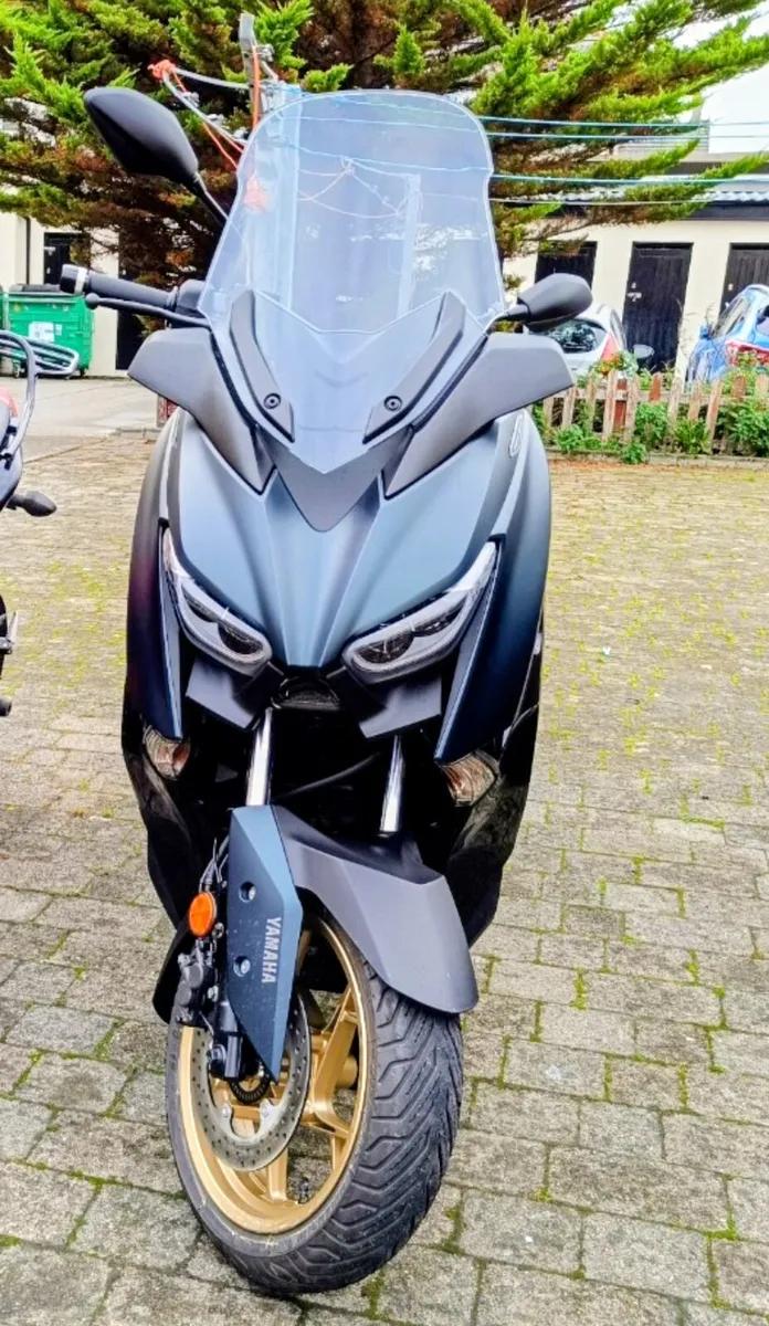 Yamaha X MAX 125 - Image 1