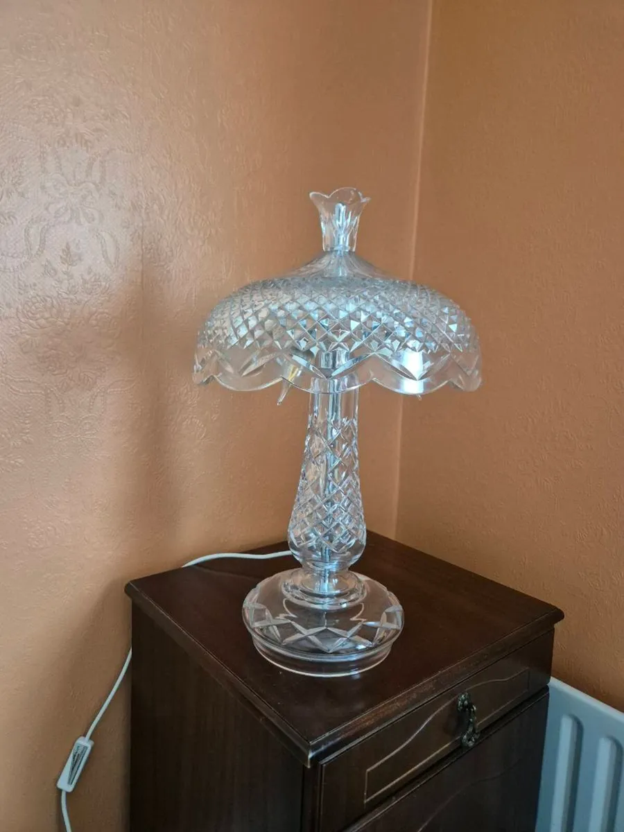 WATERFORD (ACHILL) CRYSTAL LAMP - Image 2