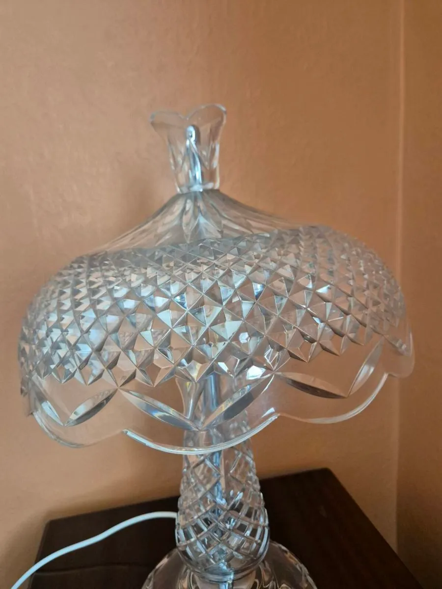 WATERFORD (ACHILL) CRYSTAL LAMP - Image 3