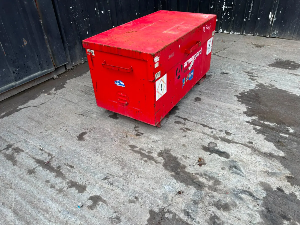 Armorgard FlamBank FB2 hazardous substance storage - Image 2