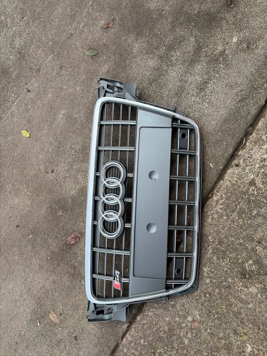 Audi s4 grill plate