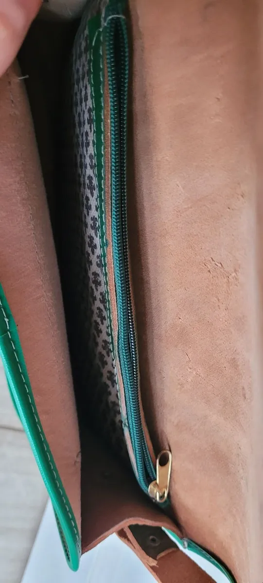 Vintage leather handbag - Image 3