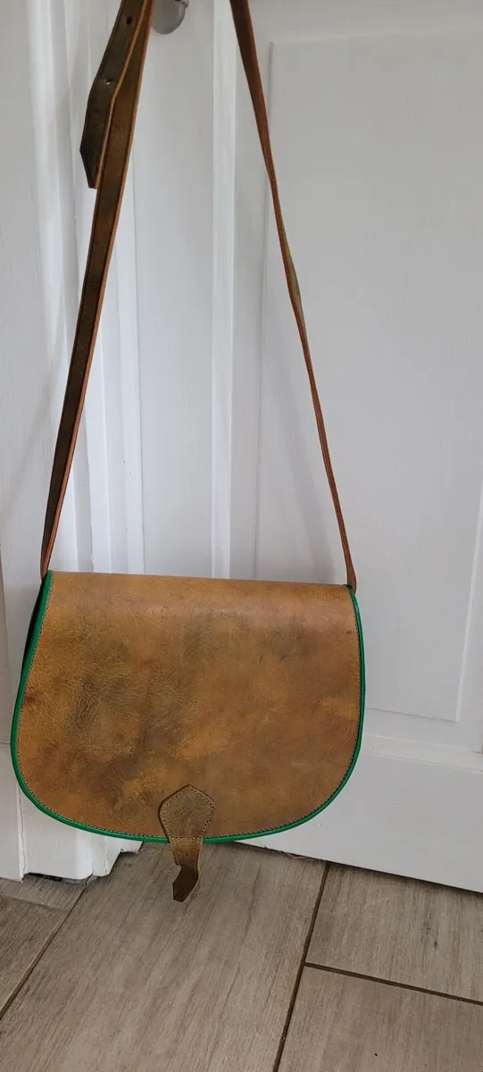 Vintage leather handbag - Image 1