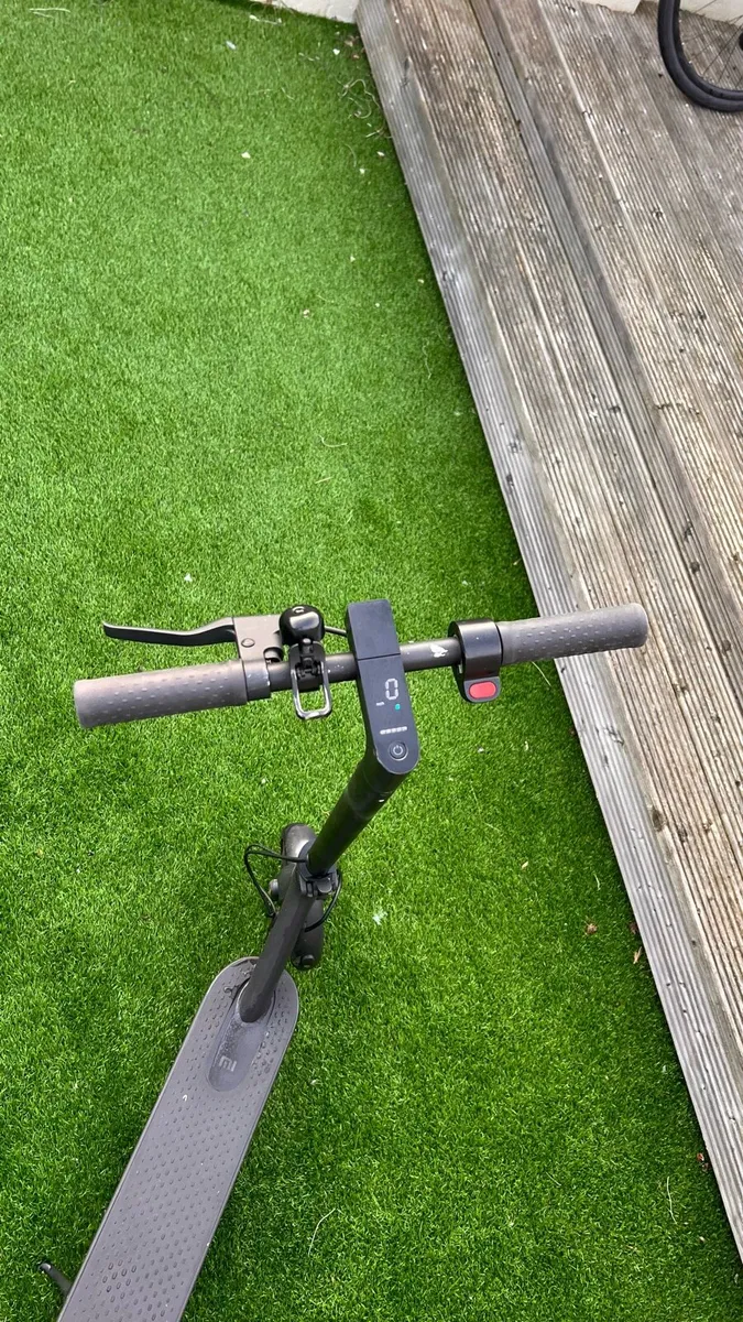 Xiaomi Mi Electric Scooter Pro 2 - Perfect - Image 3