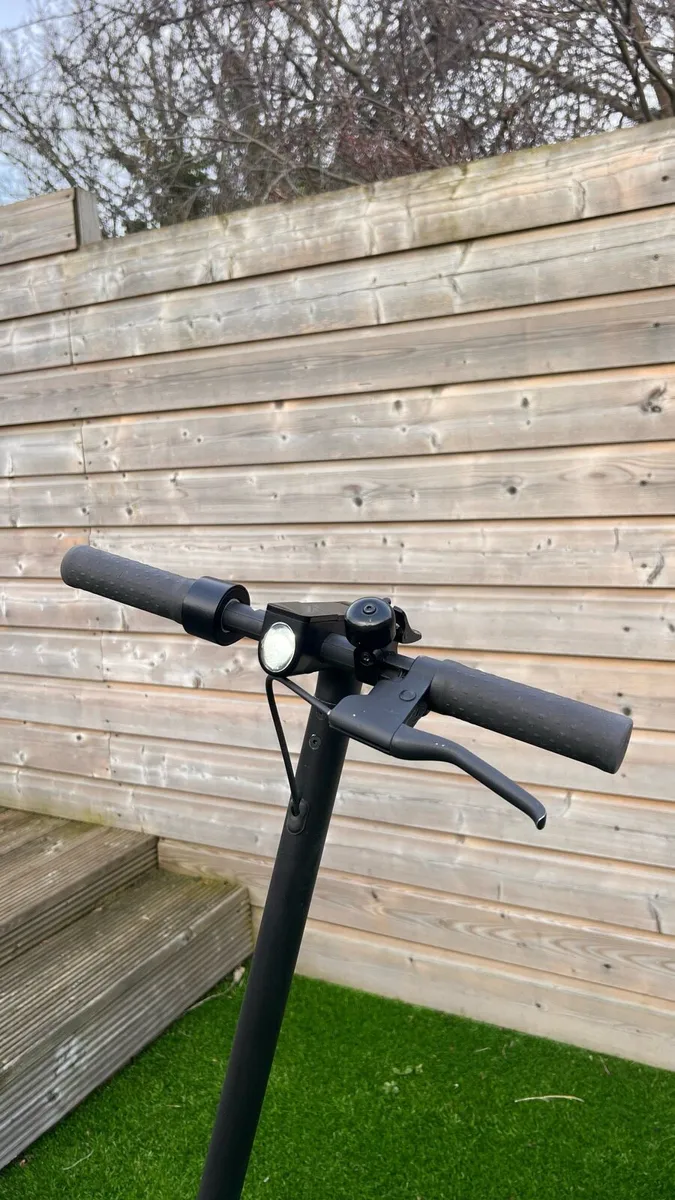 Xiaomi Mi Electric Scooter Pro 2 - Perfect - Image 4