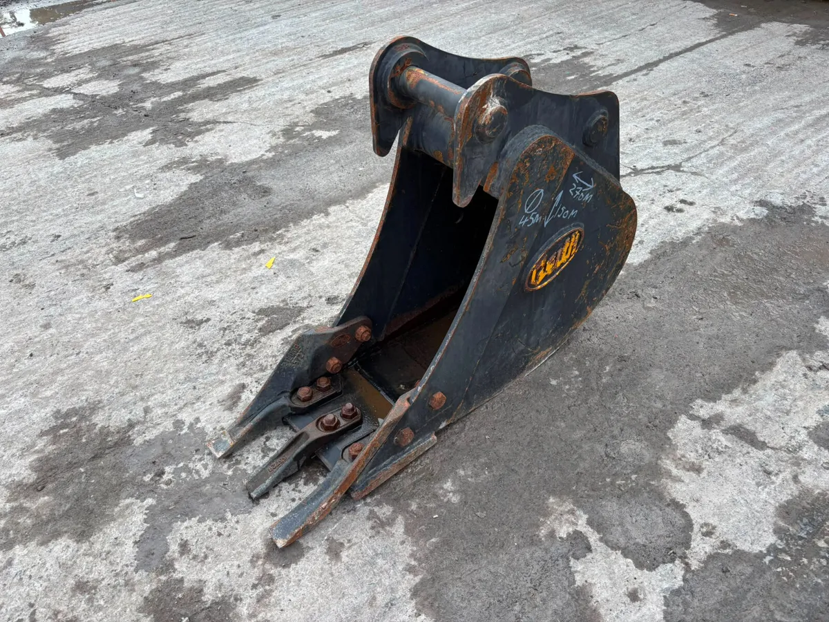 Geith heavy-duty excavator toothed digging bucket - Image 1