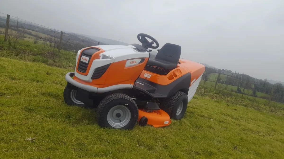 Stihl RT 6127 ride on mower - Image 1