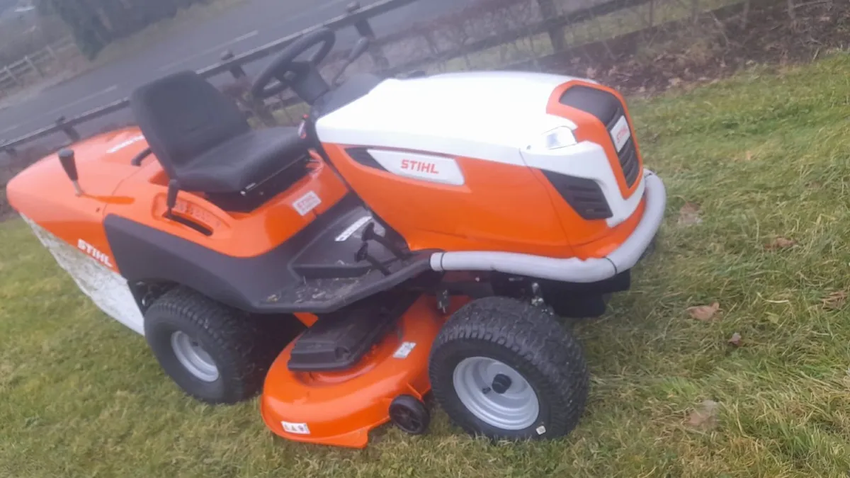 Stihl RT 6127 ride on mower - Image 4