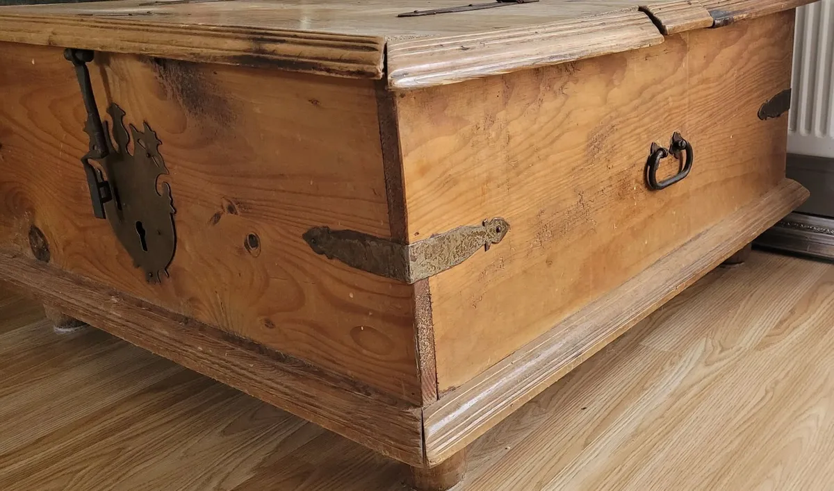 Coffee table - Image 4