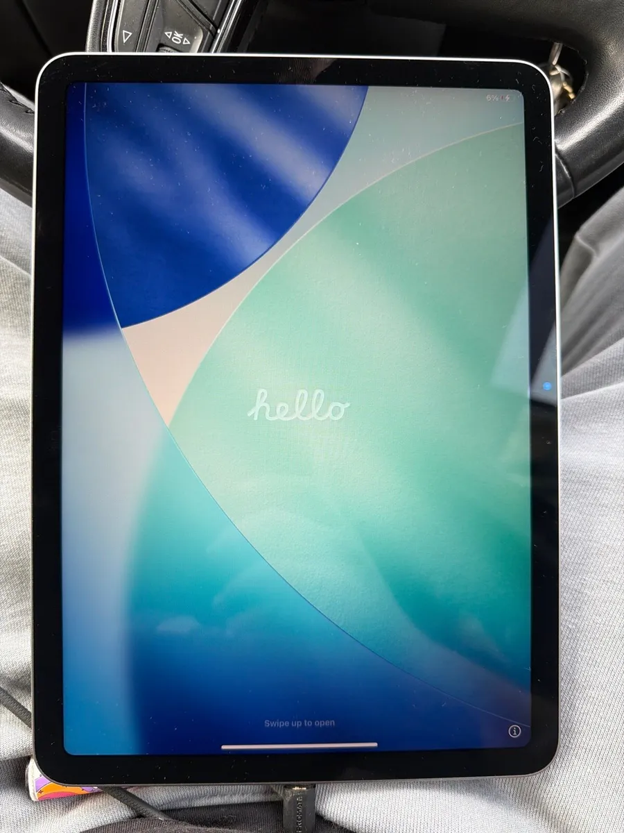 iPad Air - Image 1