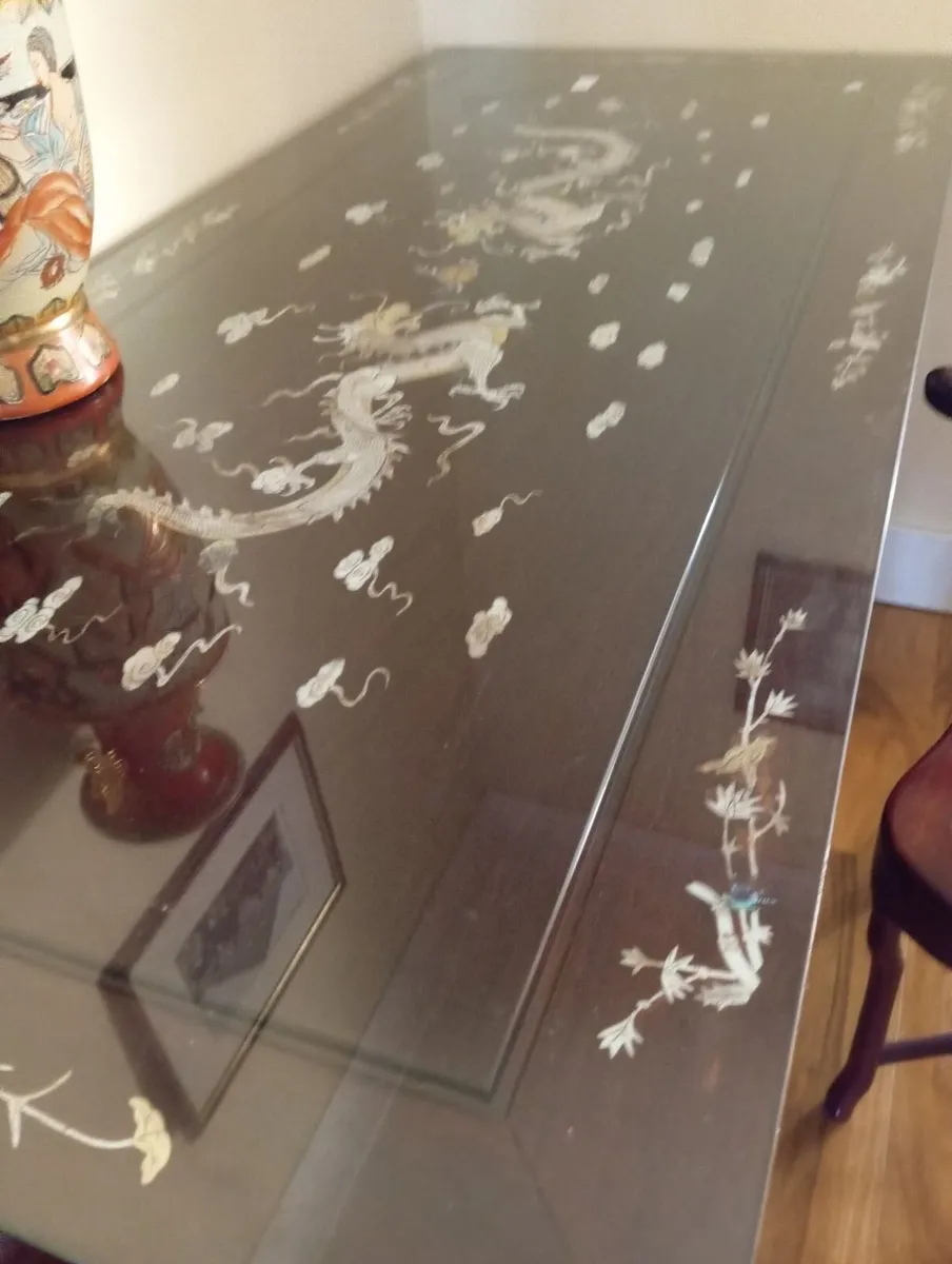 Antique Chinese desk and chair - Image 3