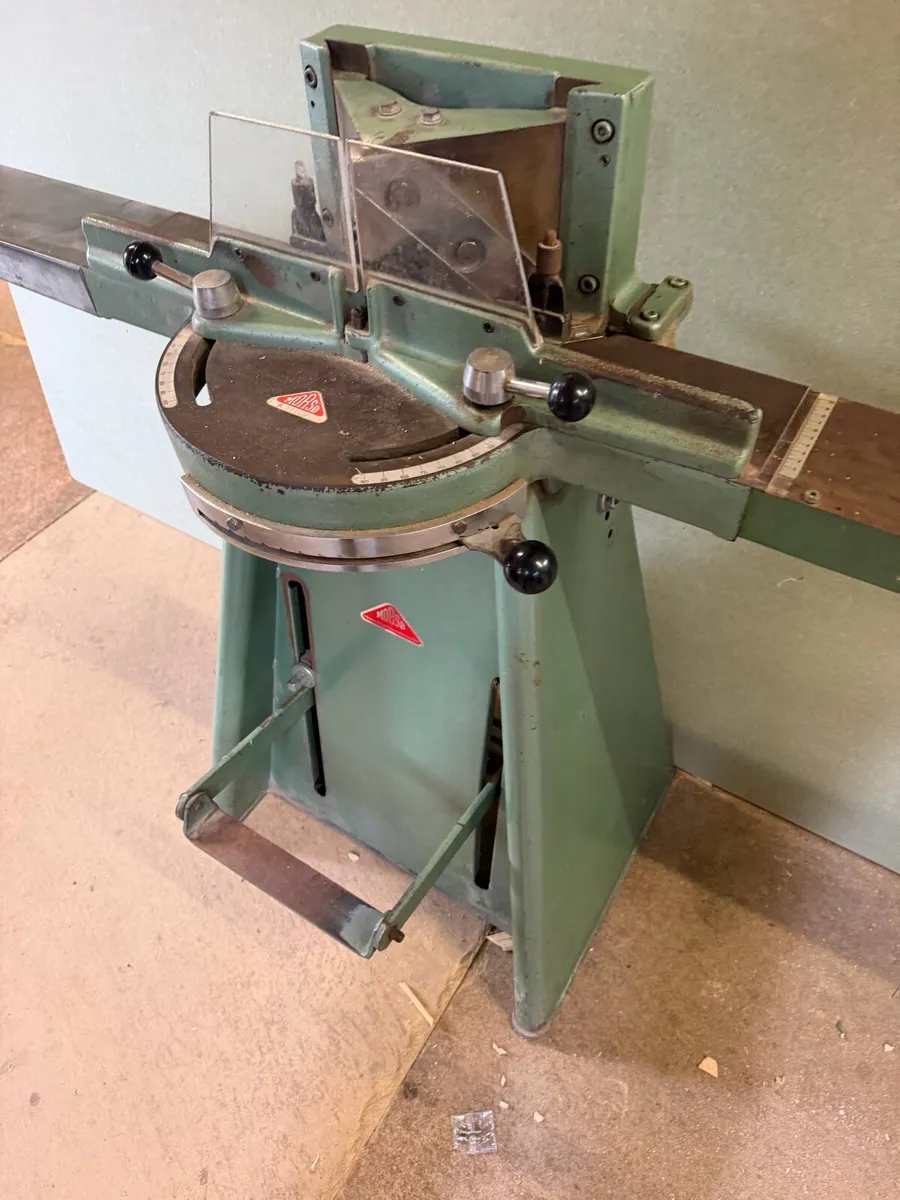 Morso Guillotine - Image 1