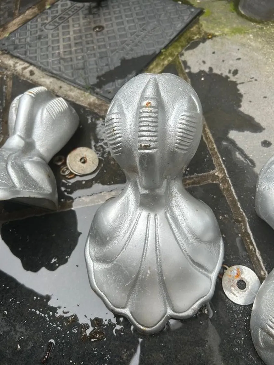 Free Victorian style bath for collection - Image 2