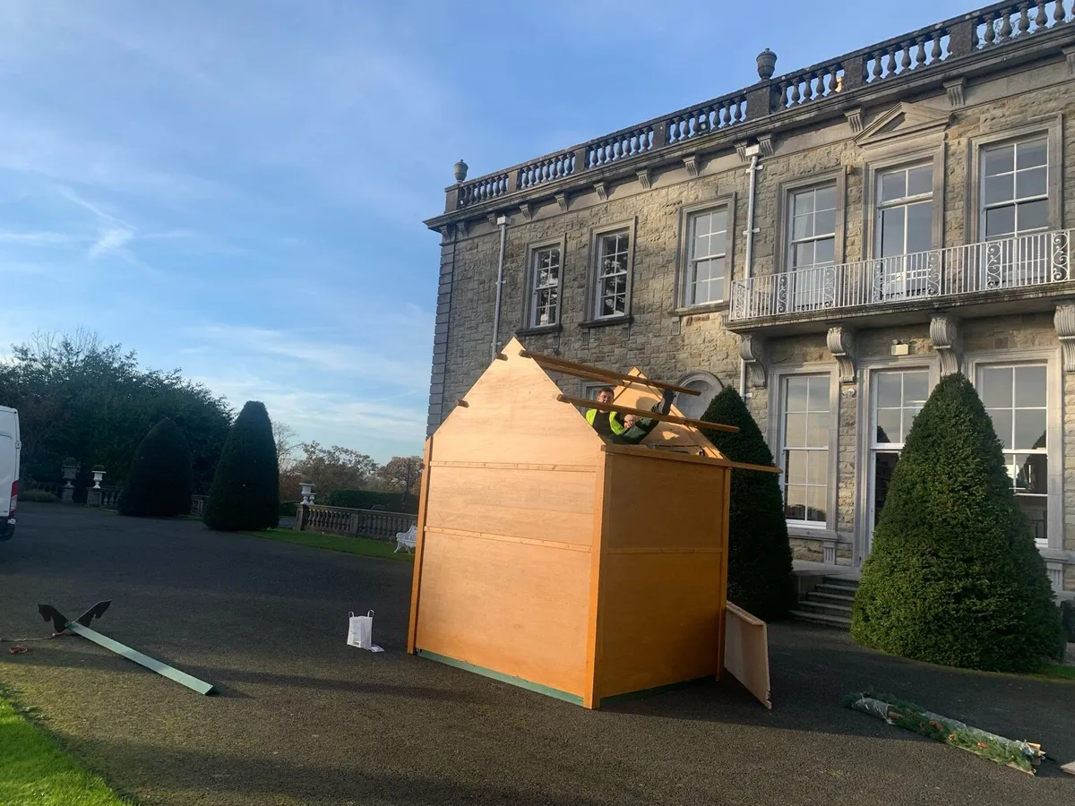 Christmas huts for sale - Image 3
