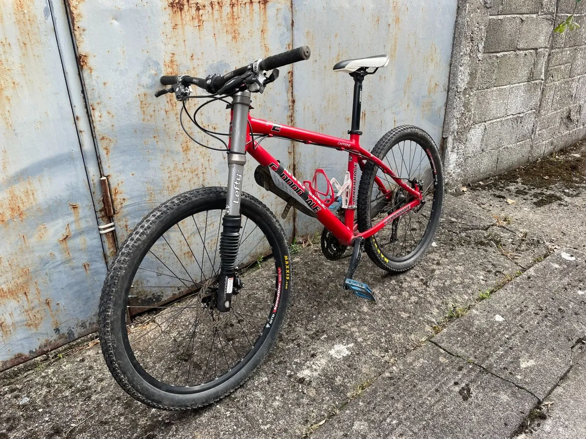 Cannondale F2 Hardtail Mountain Bike - Medium - Image 1
